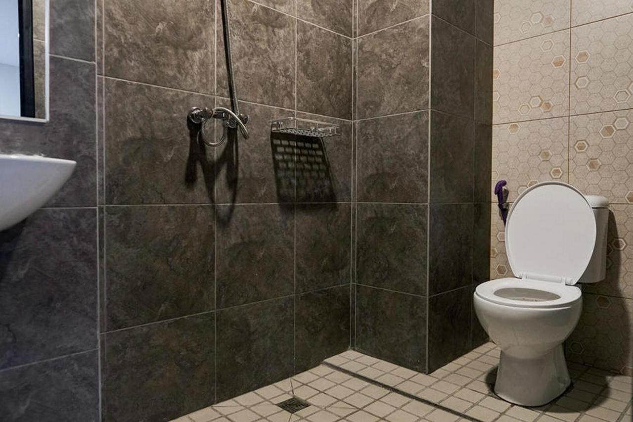 Reddoorz Plus Near Taman Anggrek Mall Τζακάρτα Εξωτερικό φωτογραφία