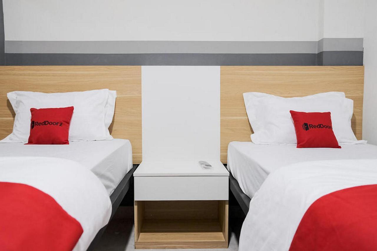 Reddoorz Plus Near Taman Anggrek Mall Τζακάρτα Εξωτερικό φωτογραφία