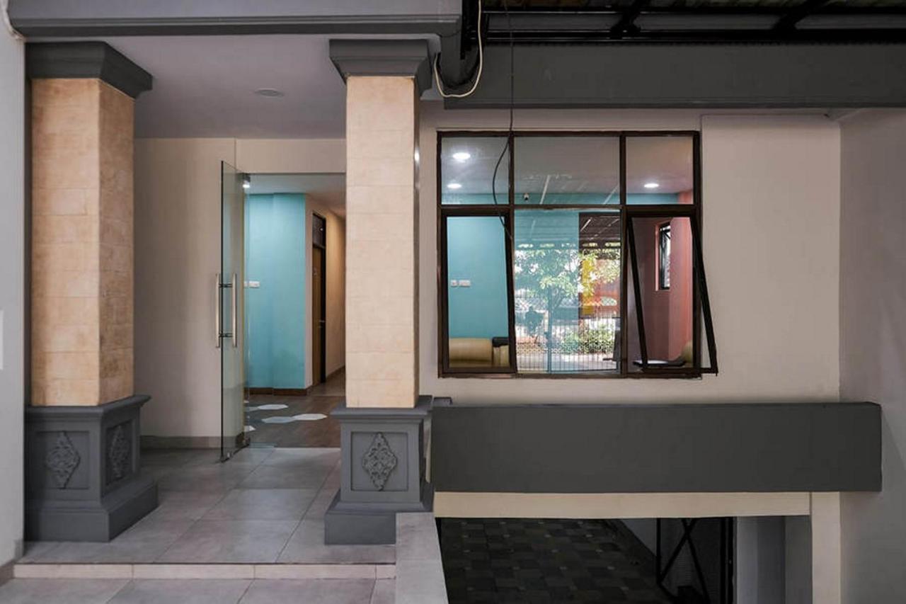 Reddoorz Plus Near Taman Anggrek Mall Τζακάρτα Εξωτερικό φωτογραφία