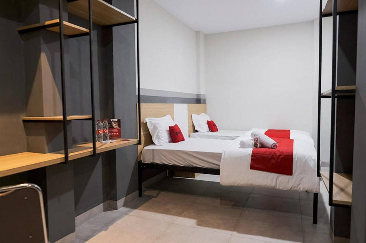 Reddoorz Plus Near Taman Anggrek Mall Τζακάρτα Εξωτερικό φωτογραφία