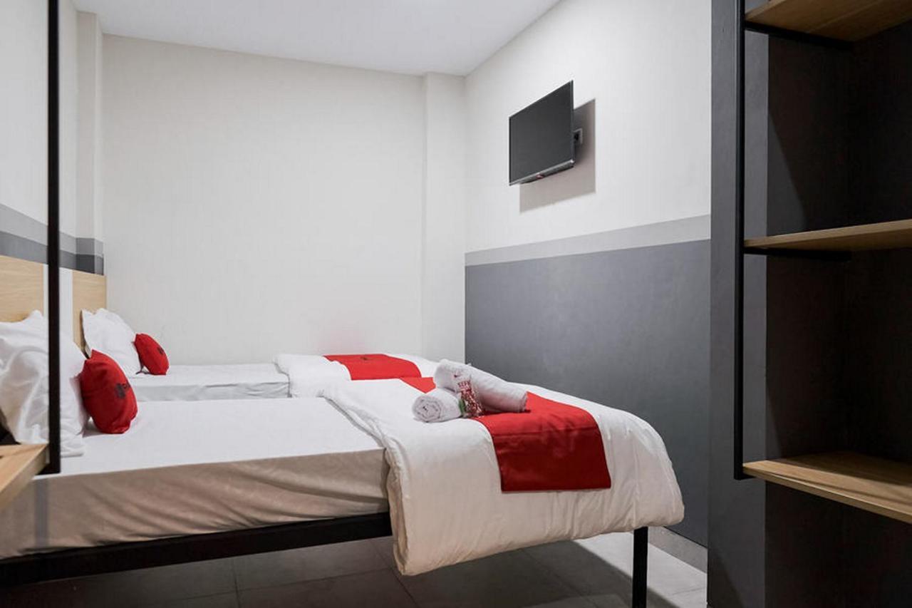 Reddoorz Plus Near Taman Anggrek Mall Τζακάρτα Εξωτερικό φωτογραφία