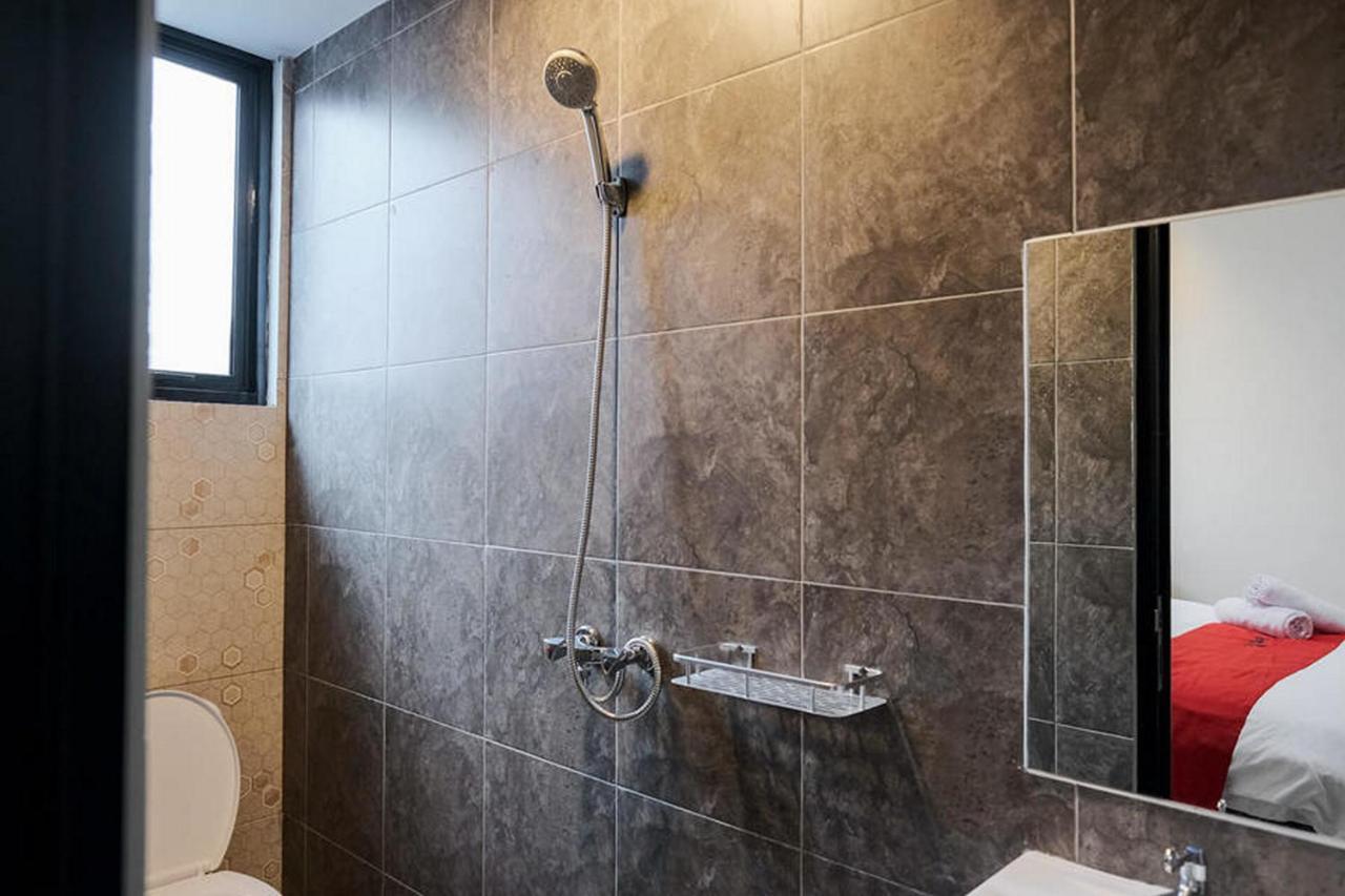 Reddoorz Plus Near Taman Anggrek Mall Τζακάρτα Εξωτερικό φωτογραφία