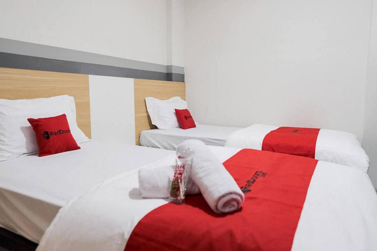 Reddoorz Plus Near Taman Anggrek Mall Τζακάρτα Εξωτερικό φωτογραφία