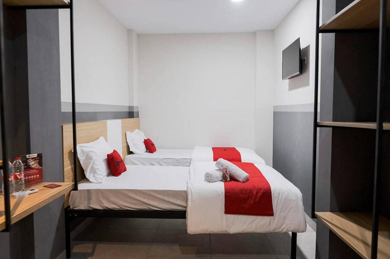Reddoorz Plus Near Taman Anggrek Mall Τζακάρτα Εξωτερικό φωτογραφία