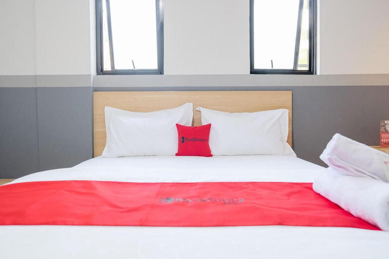 Reddoorz Plus Near Taman Anggrek Mall Τζακάρτα Εξωτερικό φωτογραφία