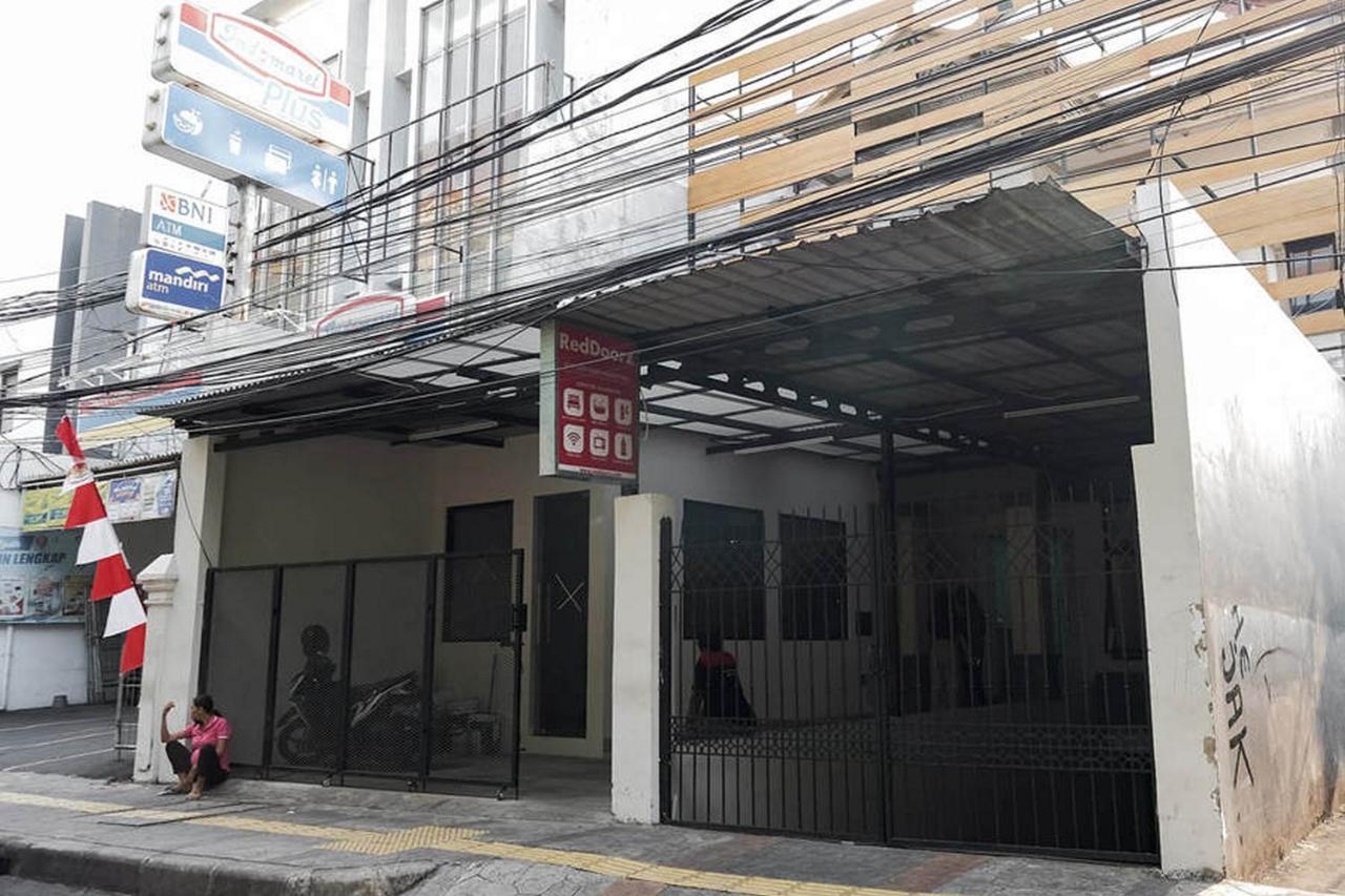 Reddoorz Plus Near Taman Anggrek Mall Τζακάρτα Εξωτερικό φωτογραφία